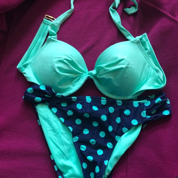 Women’s bathing suit - Picture 2 of 8